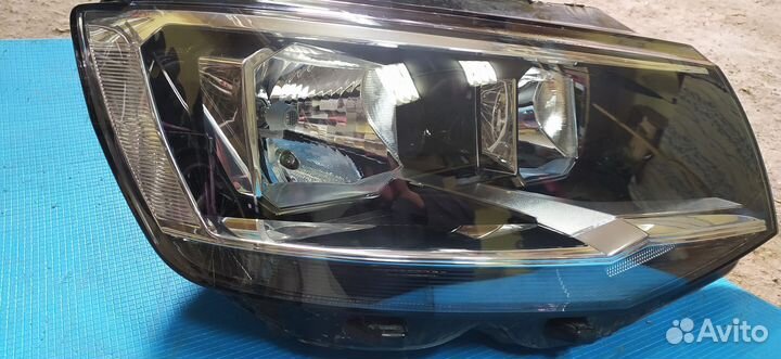 Фара передняя правая на фольксваген т-6
