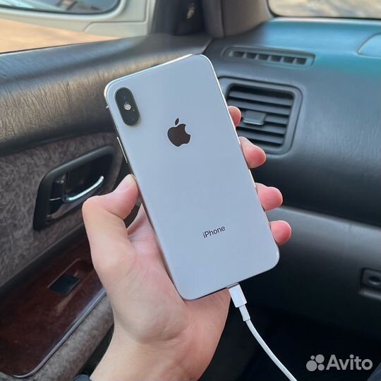 iPhone X, 64 ГБ