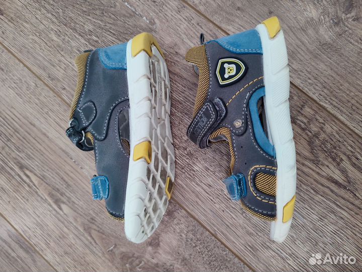 Сандалии детские для мальчиков 26