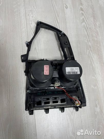 Накладка на центральную консоль bmw F30