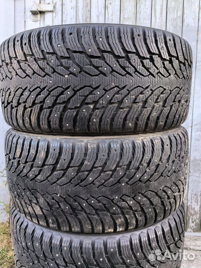 Nokian Tyres Hakkapeliitta 9 SUV 295/40 R21 111T