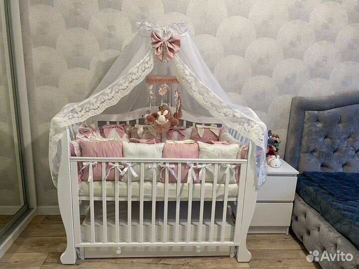 Бортики и постельное белье в детскую кроватку