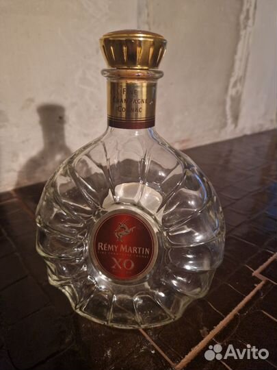 Три бутылки из дворца