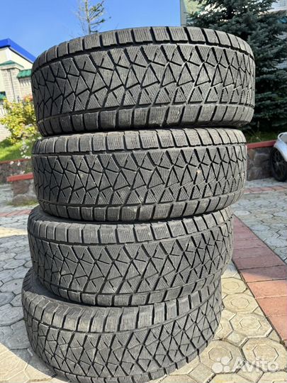 Bridgestone Blizzak DM-V2 275/70 R16 114