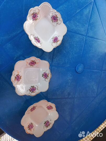 Набор тарелок