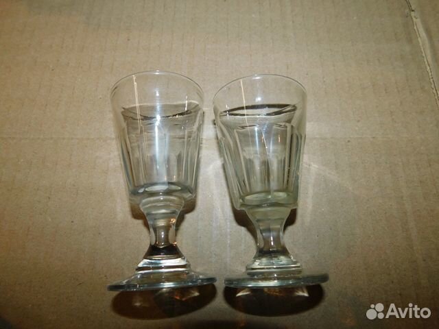 2 Антикварные, водочные рюмки лафитника ри,шлифова
