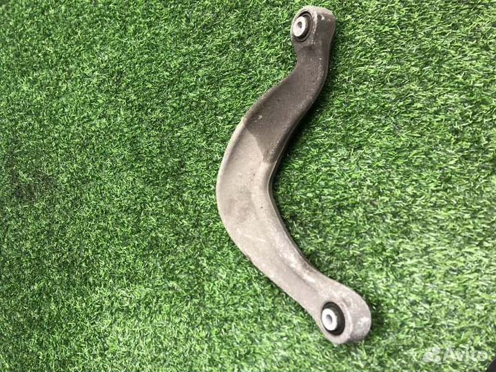 Рычаг подвески верхний задний левый Audi A4 8K2