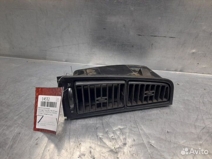 Дефлектор воздушный Volkswagen Passat B3