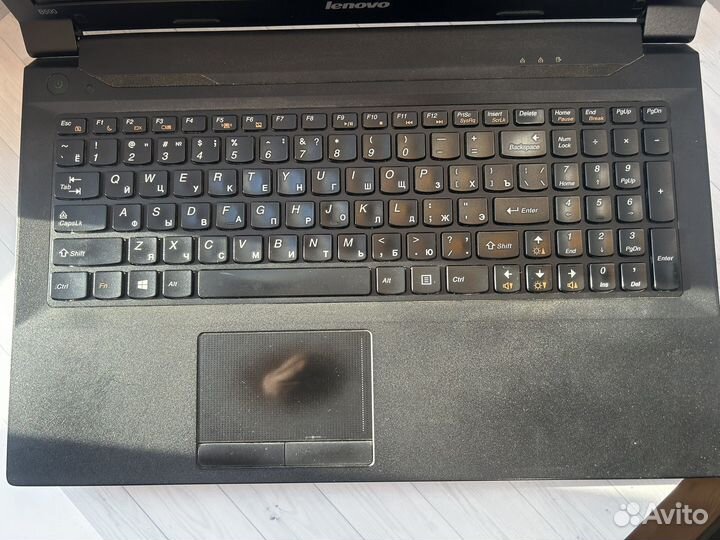 Отличный ноутбук Lenovo 2 видеокарты/8gb/SSD