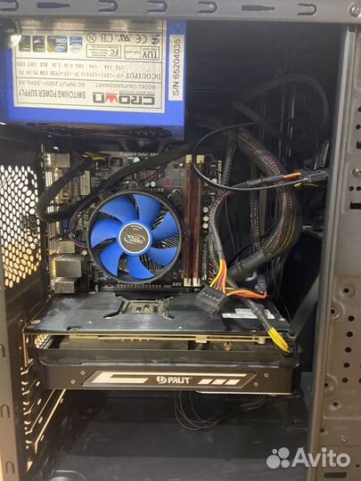 Игровой компьютер с монитором