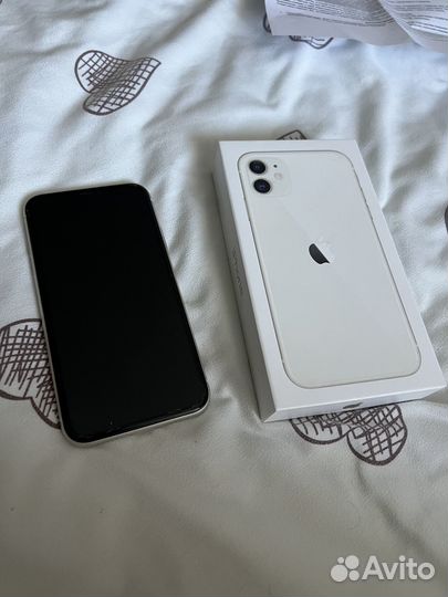 iPhone 11, 64 ГБ