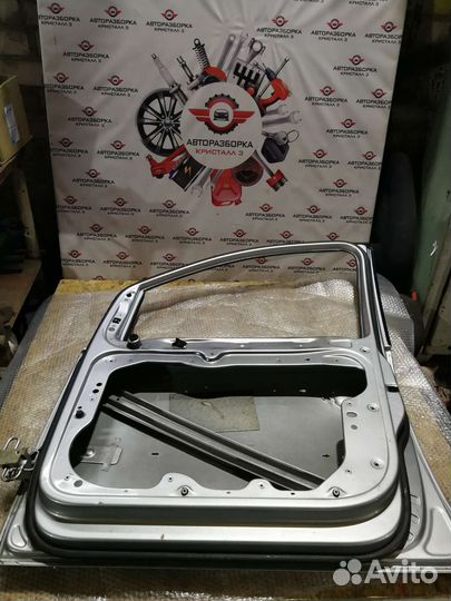 Дверь передняя правая volkswagen touran