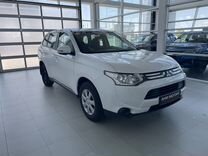 Mitsubishi Outlander 2.0 CVT, 2013, 79 600 км, с пробегом, цена 1 776 000 руб.