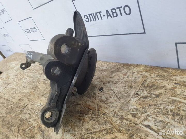 Кулак поворотный передний Mercedes Cl W216 5.5