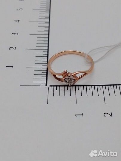 Золотое кольцо с камнем 16р