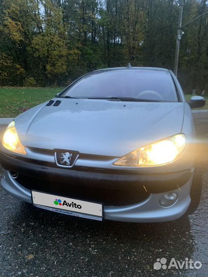 Peugeot 206 1.4 AT, 2003, 117 507 км