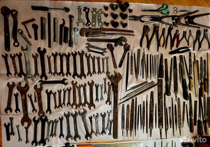 Инструменты СССР ключи напильники топор и прочее