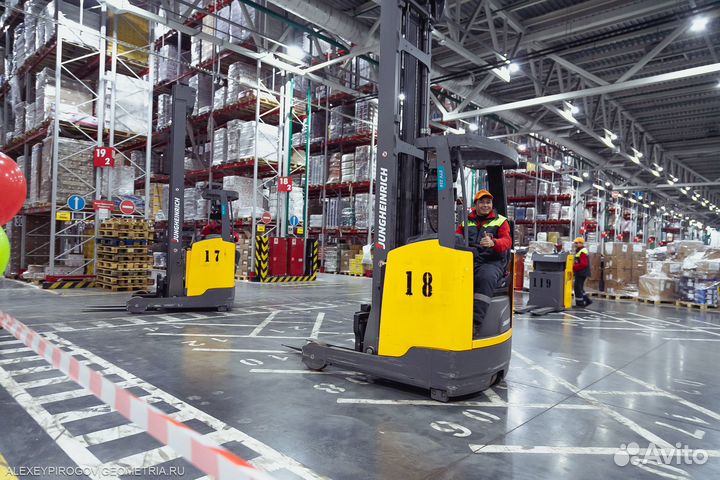 Высотный штабелер Водитель с Проживанием Вахта