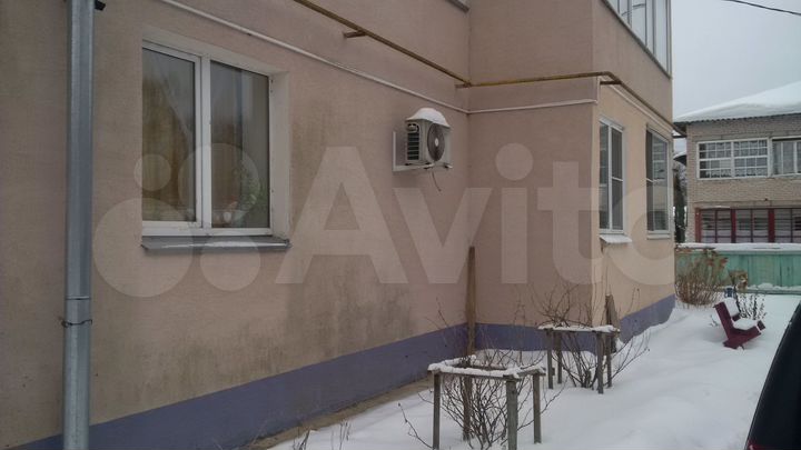 3-к. квартира, 73 м², 1/3 эт.