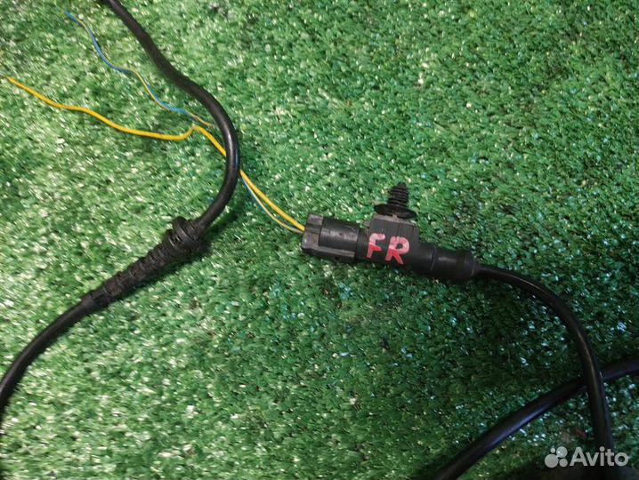 Датчик ABS передний Land Rover Discovery 4 2010