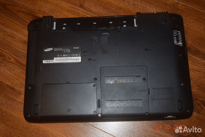 Samsung RV508 корпус