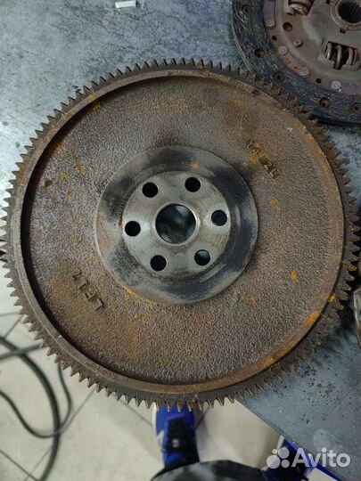 Маховик Mazda 3 BK 2003–2009