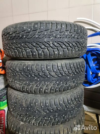 Nokian Tyres Hakkapeliitta 9 SUV 235/65 R18