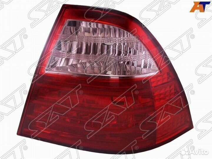 Фонарь задний toyota corolla 04-06 RH