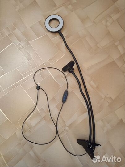 Кольцевая лампа для селфи с прищепкой