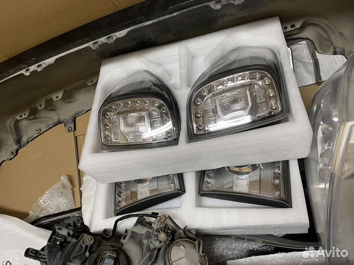 Задние фонари Nissan Patrol y62