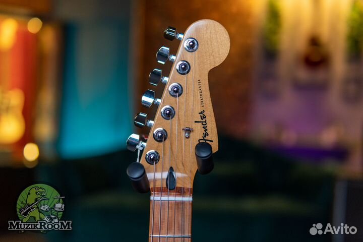 Fender Player Plus Stratocaster HSS PF Silverburst