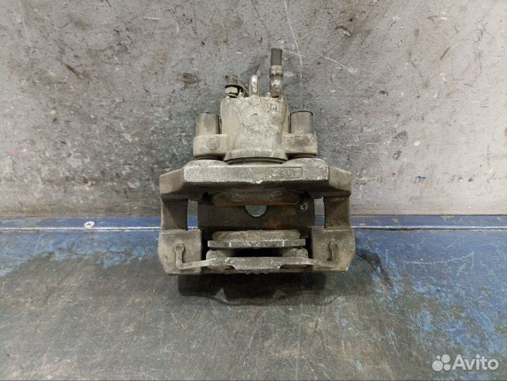 Суппорт задний правый Bmw 5 E60