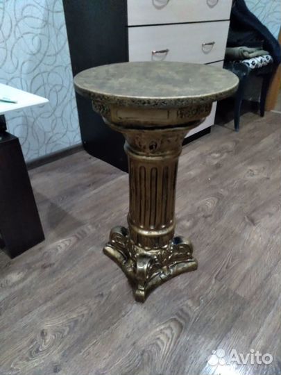 Столик,и стул новодел(старина)