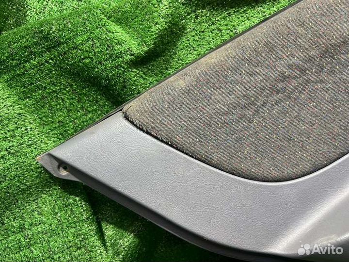 Обшивка боковой двери задняя левая Hyundai Accent