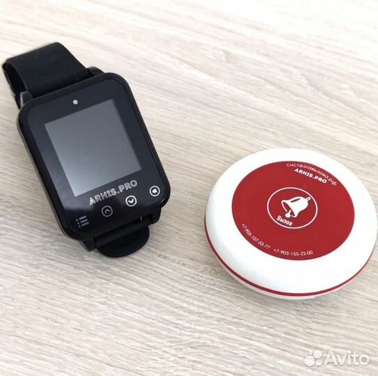 Кнопка вызова персонала и часы в салон красоты