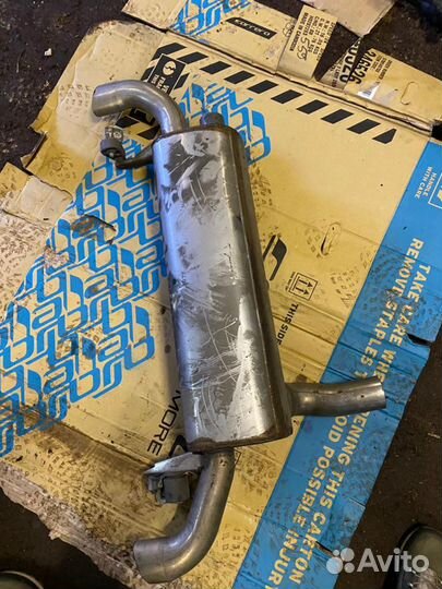 Задний дополнительный глушитель BMW 18308479923