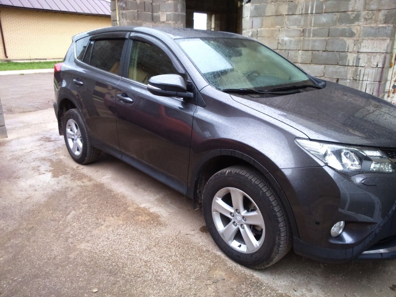 Toyota RAV4: фото владельца