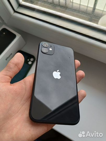 iPhone 11, 64 ГБ