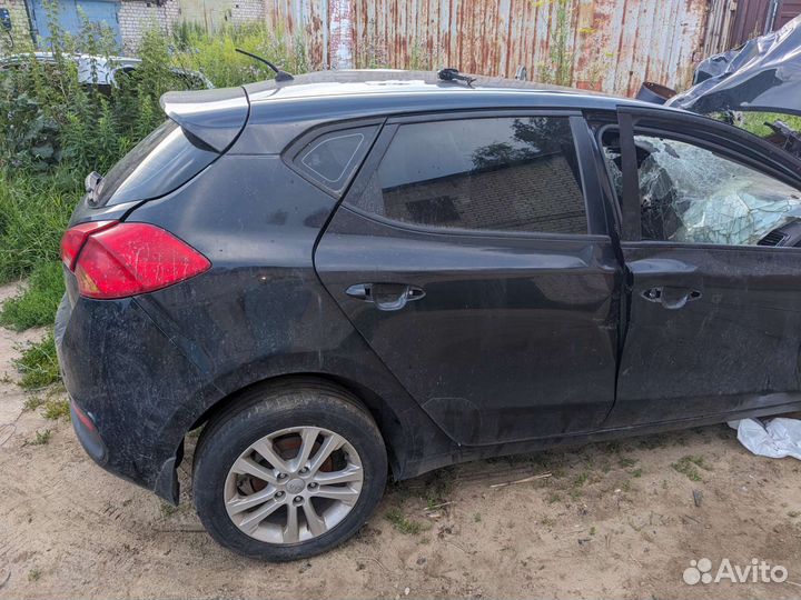 Kia Ceed 2012-2018 задняя часть кузова хэтчбек