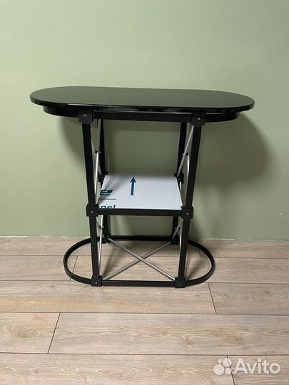 Стол для выстовок