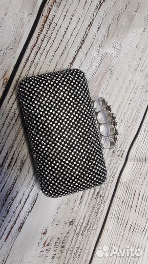 Клатч стразы, лак бежевый