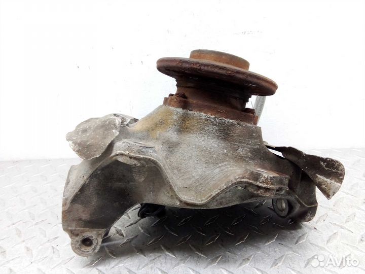 Б/У Кулак поворотный правый 6853820, BMW