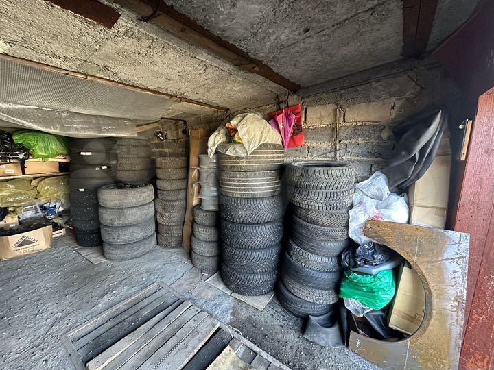 Гараж, > 30 м²