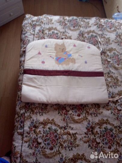 Бортики и одеяло в кроватку