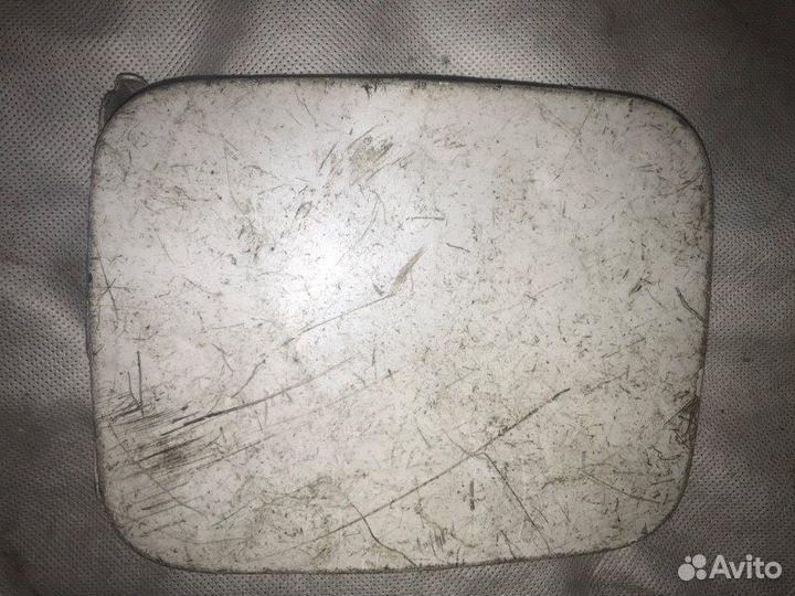 Лючок бензобака Nissan Primera WHP11 QG18DD