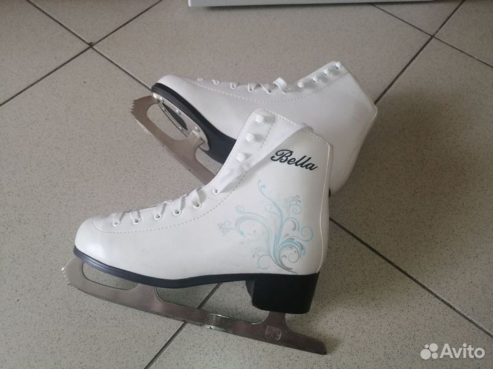 Коньки женские 39 размер. Белые