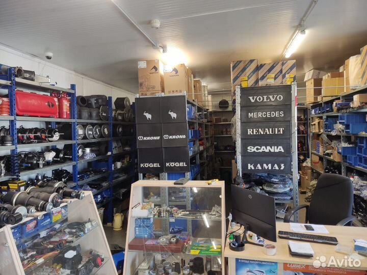 Наконечник тяги кпп правый Iveco (060083)