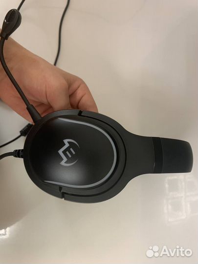 Проводные наушники с микрофоном