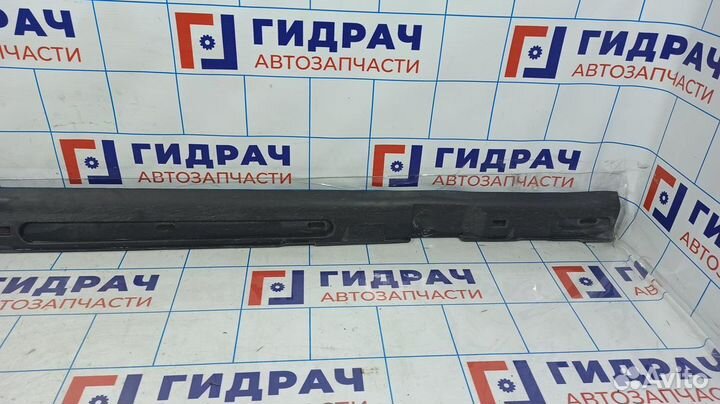 Накладка на порог наружняя левая Ford Focus 2 1380594