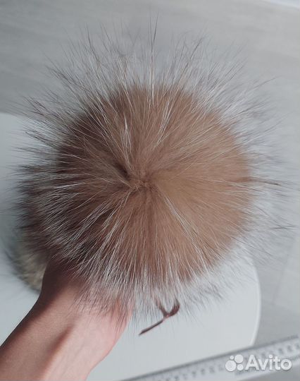 Меховые помпоны
